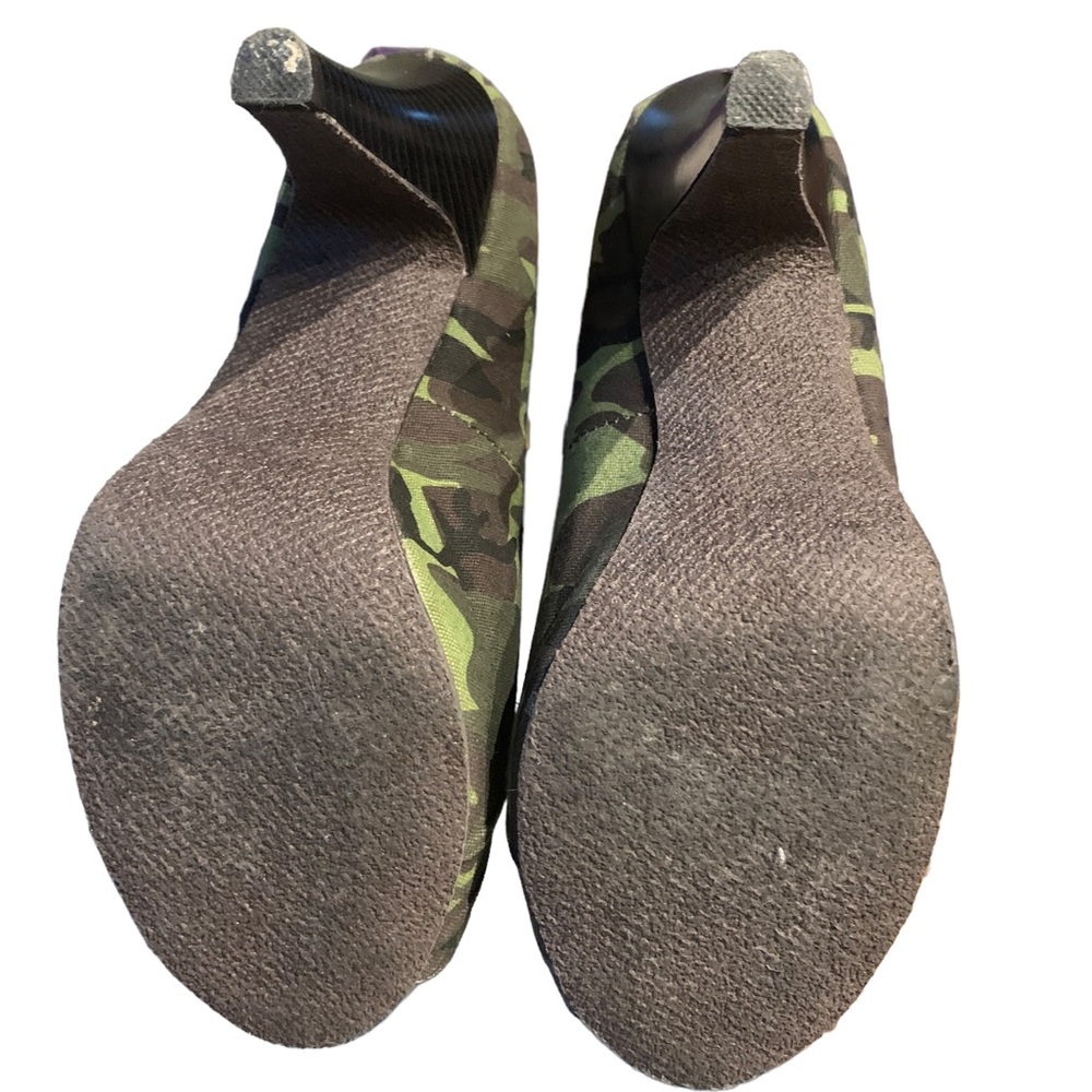 Madden Girl Women's Kabobe Camouflage Pump Size 7 - Picture 4 of 7